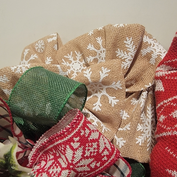 Christmas Winter Gnome Wreath Deco Mesh Bow - Picture 5 of 6